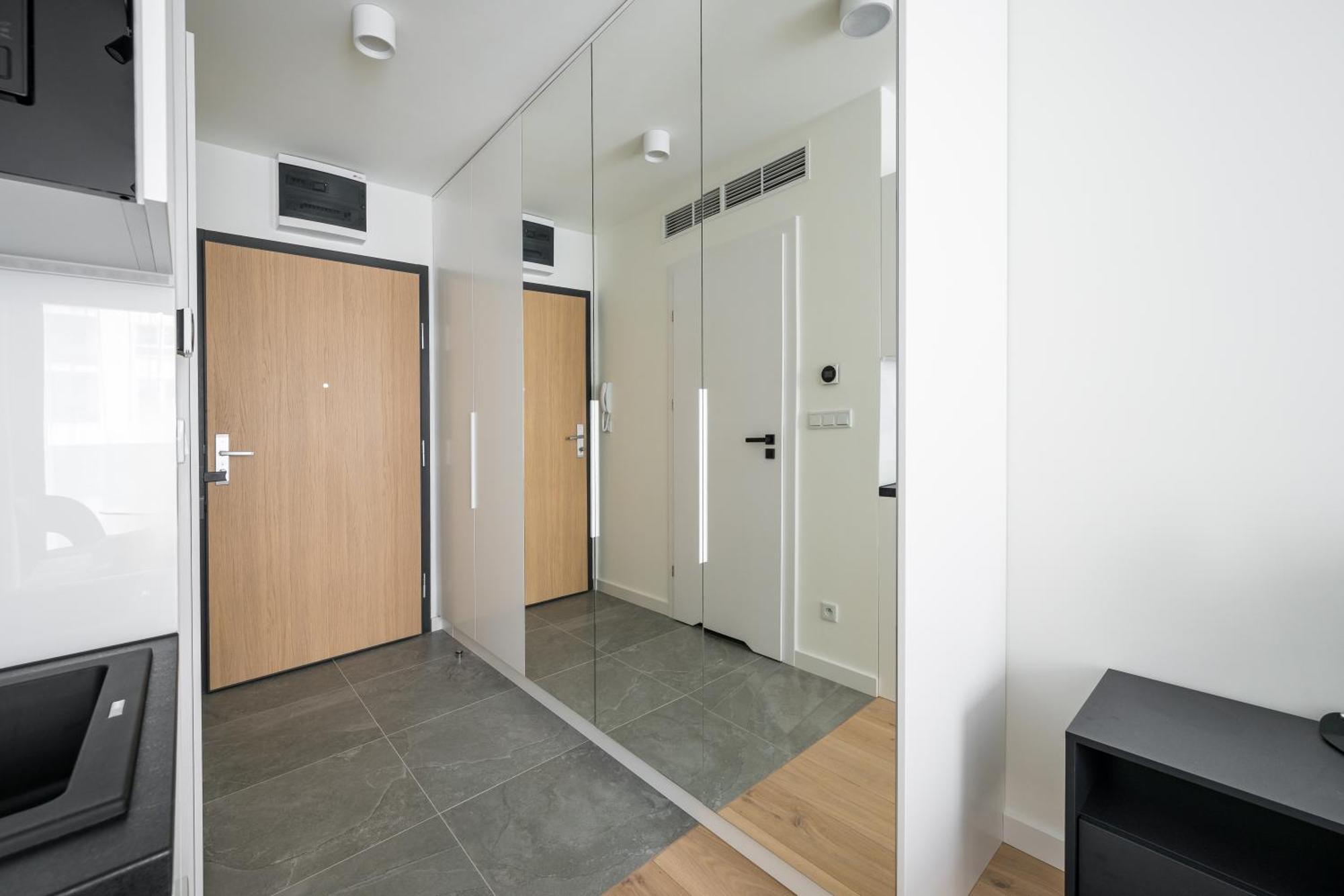 Wilanowska Metro Apartment Warsaw